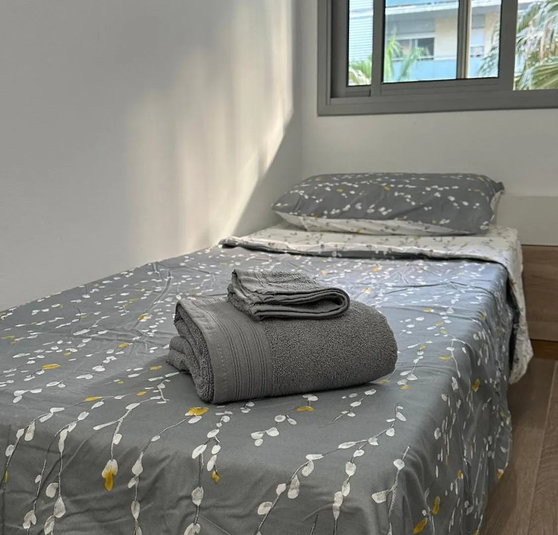 Apt Compartido Martirrena Badalona Apartman